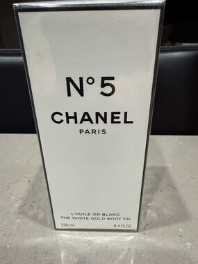 CHANEL N°5 L’ Huile OR Blanc The White Gold Body Oil- Unopened